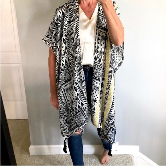 Black White Yellow Geo Print Boho Kimono - Picture 2 of 10